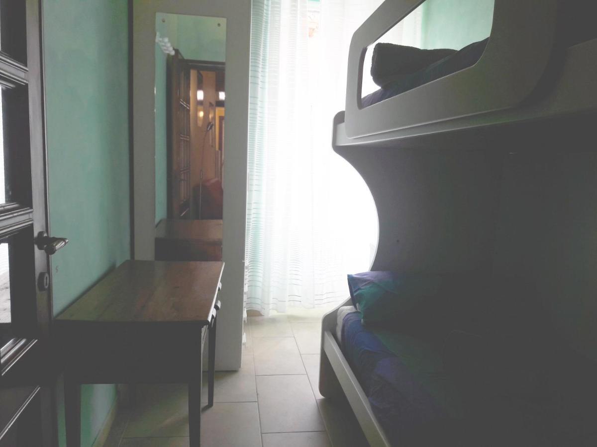 Anastasia - Hidden Balcony Inside Trastevere *