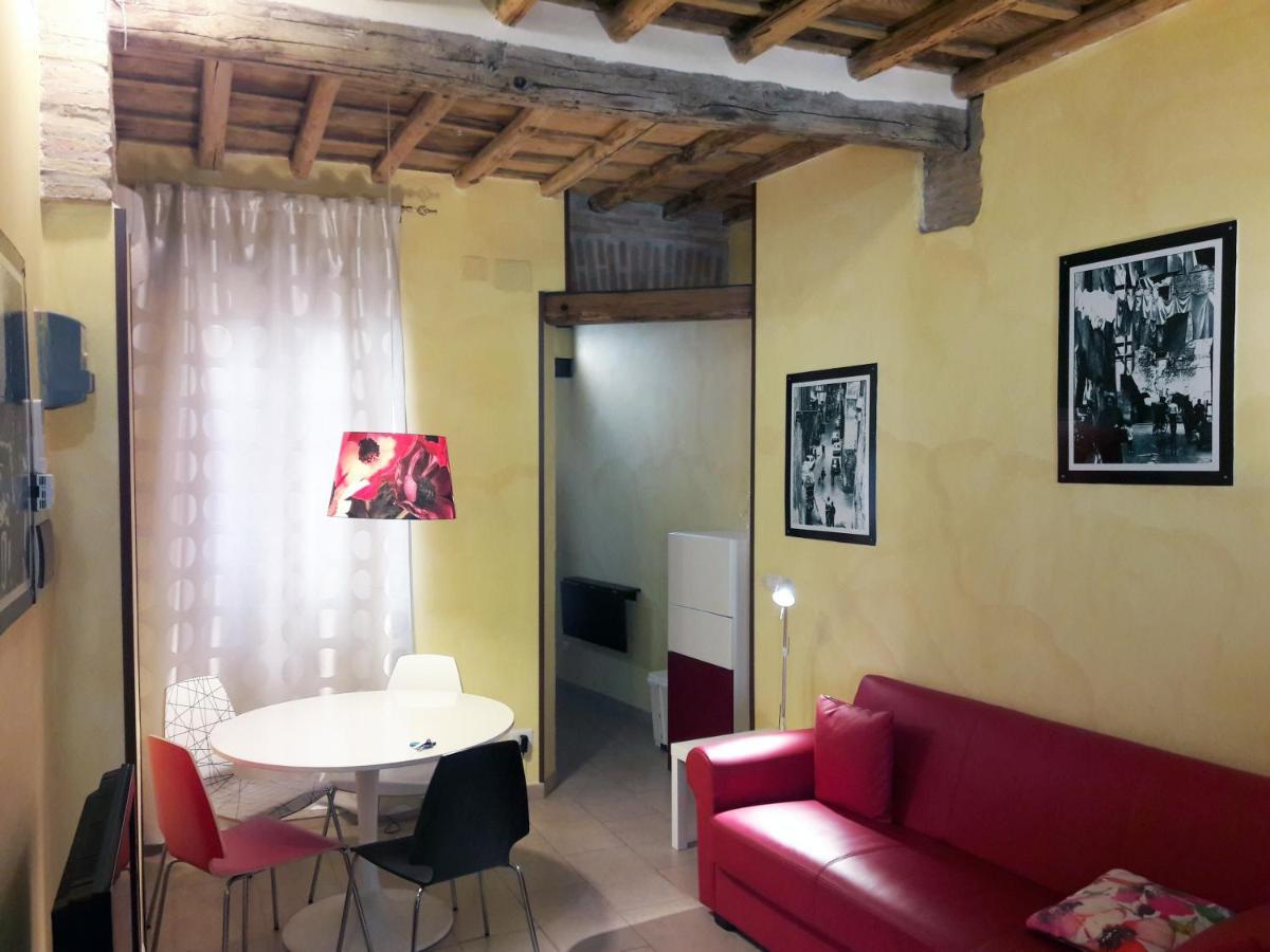 Anastasia - Hidden Balcony Inside Trastevere Apartment